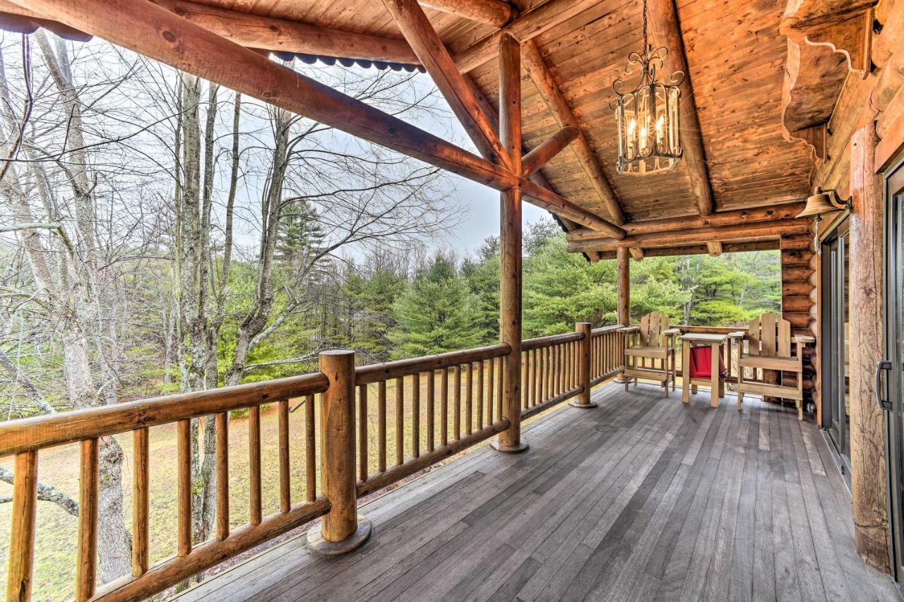 Spacious Cabin With Decks Near Saratoga Springs Middle Grove Extérieur photo