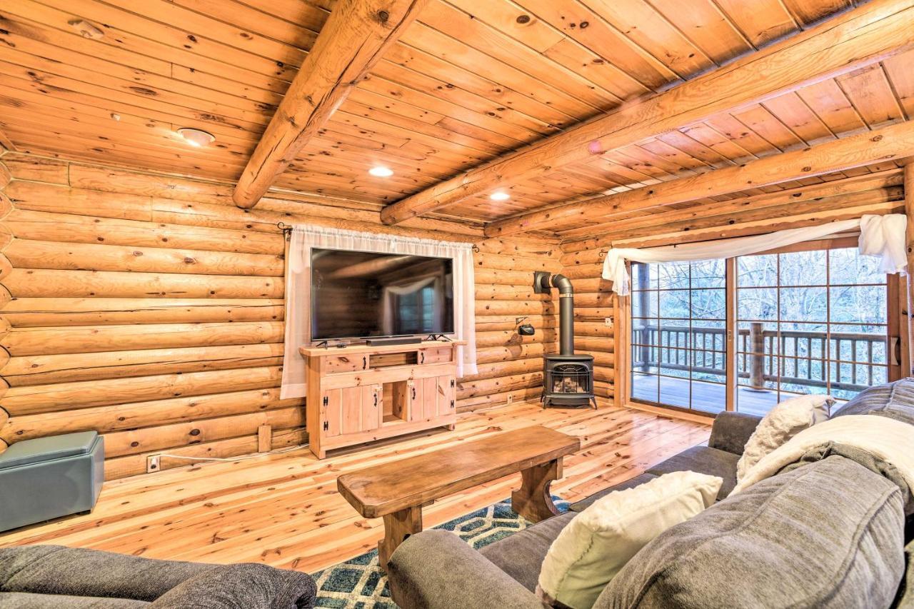 Spacious Cabin With Decks Near Saratoga Springs Middle Grove Extérieur photo